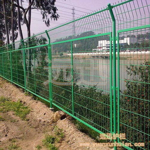 三大主流护栏网 双边丝、框架与桃型柱护栏网的优点解析